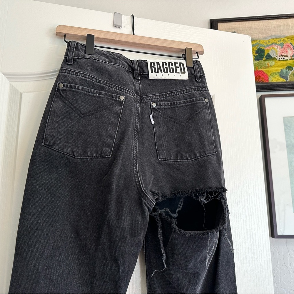 The Ragged Priest Butt Cut Jeans. Size: 26. Great condition 🖤 - Picture 9 of 11